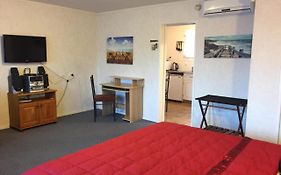 Boundary Court Motor Inn